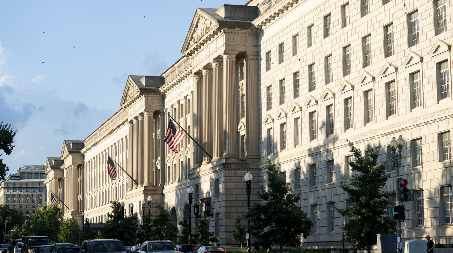 修正數據顯示美國第二季度GDP萎縮0.6%