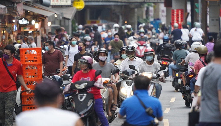 台灣地區29日新增20448例確診病例 22例死亡病例