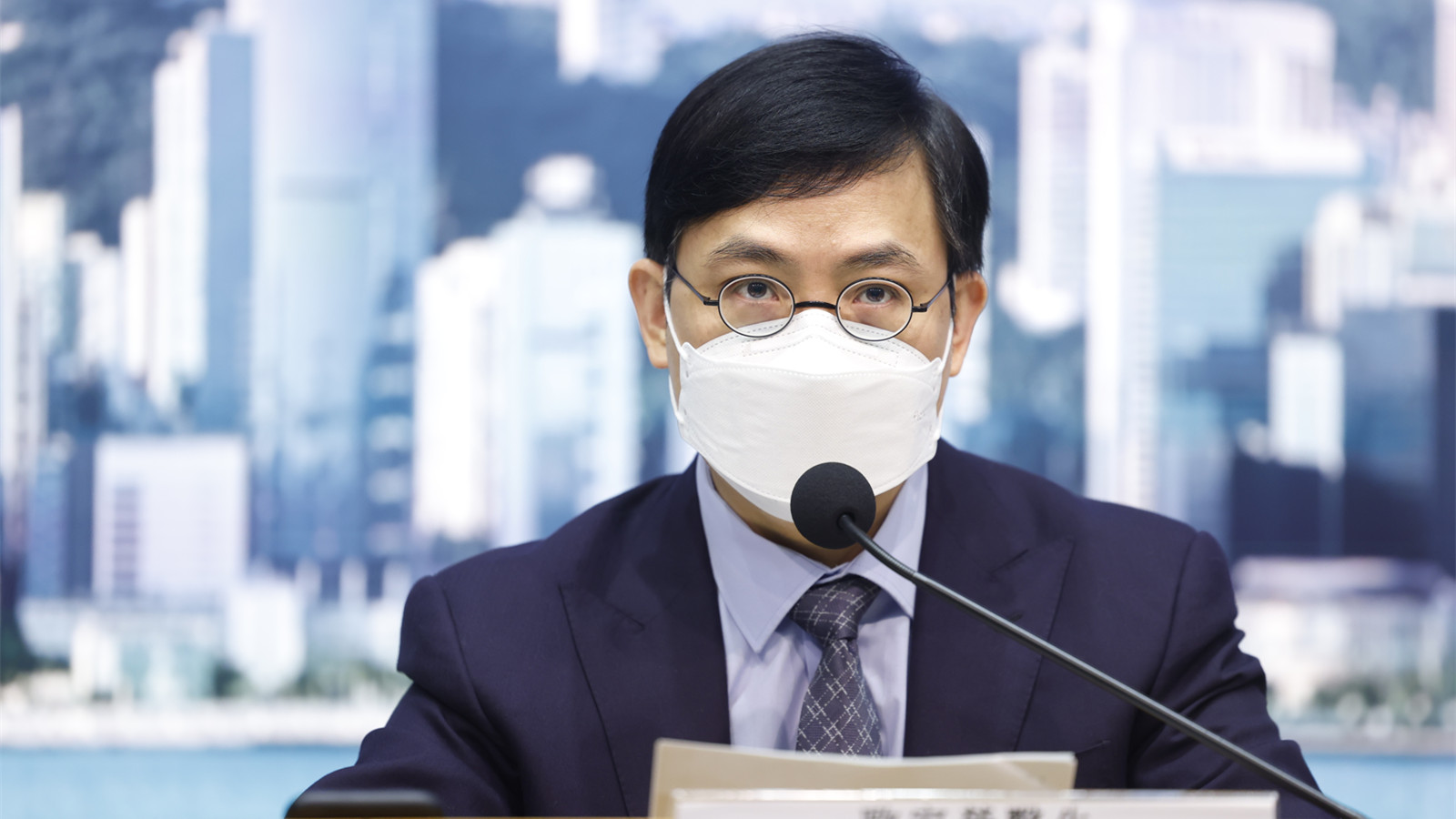 消息指衞生防護中心首席醫生歐家榮確診