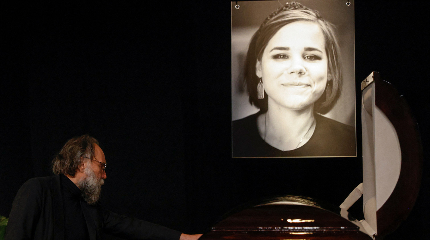 杜金娜謀殺案烏克蘭女嫌疑人被曝「身中17刀」死亡