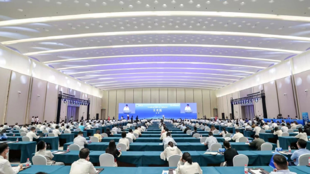 南京江北新區32個項目集中簽約  總投資455億元