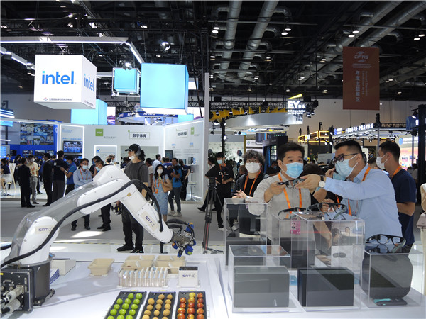 助力聽障人士與世界「對話」，智能AR字幕眼鏡亮相2022年服貿會