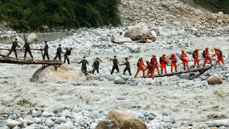 【追蹤報道】四川瀘定地震已致86人遇難 正排查防範次生災害