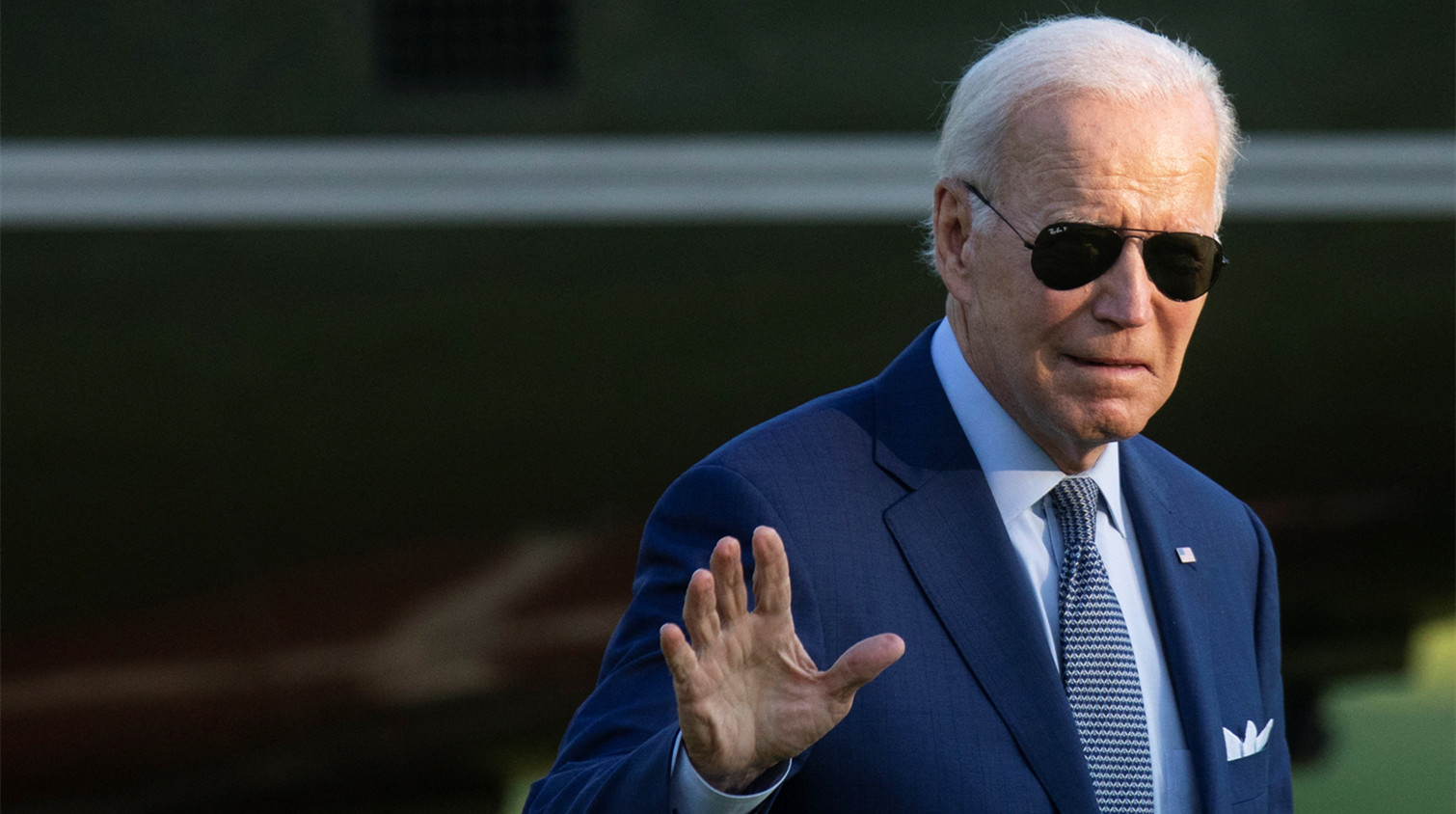 拜登參觀底特律車展 宣布批准9億美元資金建汽車充電站