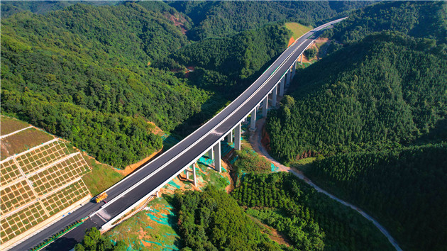 廣西信梧高速研發「固化飛灰軟基處理運用」 有望節約工程水泥用量