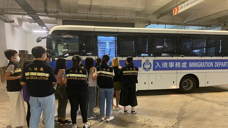 入境處展開反非法勞工行動拘11人