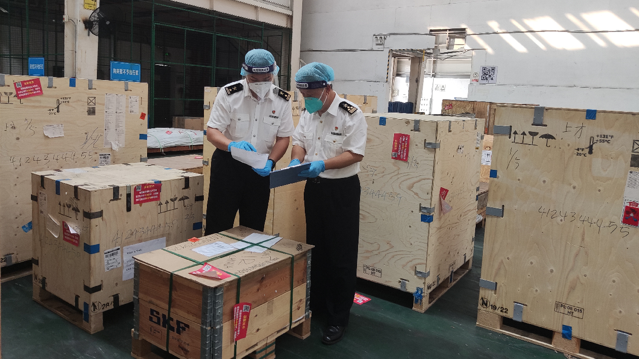 香港科技大學（廣州）首批進口減免稅科研設備順利通關