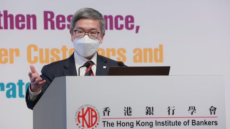 阮國恒籲銀行注意信貸風險