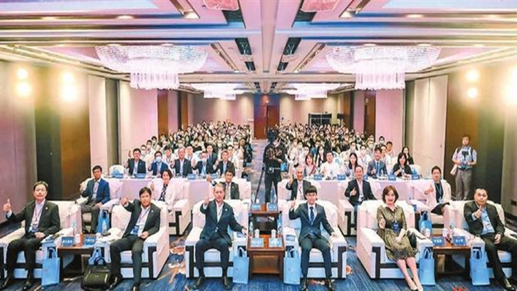 融通大灣區｜分享粵港澳大灣區商機 中日企業家峰會在穗舉行