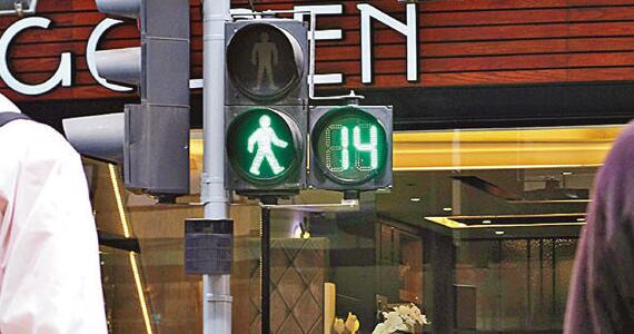 針對行人胡亂過馬路 警方港島發出74張傳票