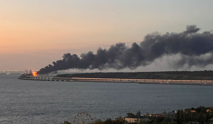 白宮拒絕就克里米亞大橋爆炸置評 但將繼續對烏軍援