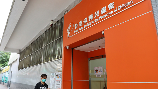 童樂居虐兒案 | 認掌摑幼童猛搖頭部 32歲女助理被判囚4周