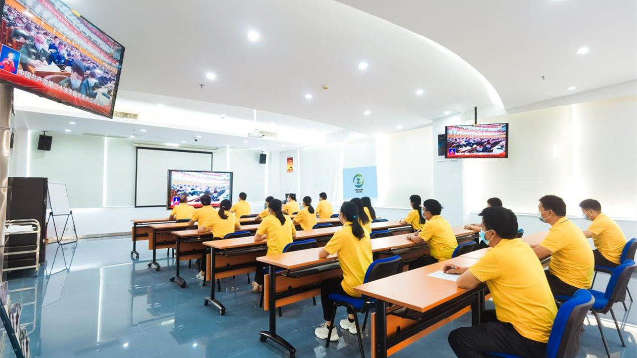 深圳坪山港青收看二十大 期冀貢獻港青力量