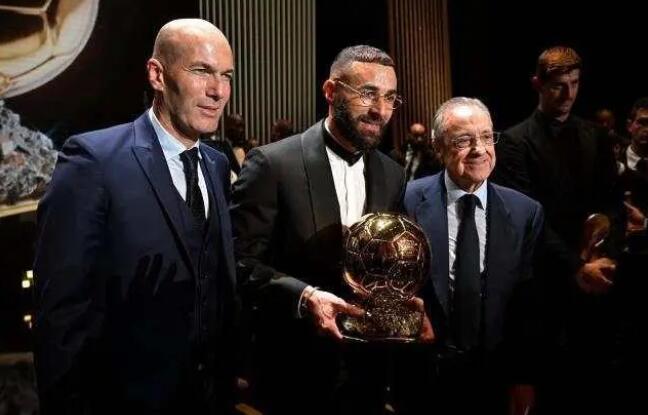 皇馬前鋒本澤馬榮膺2022年金球獎