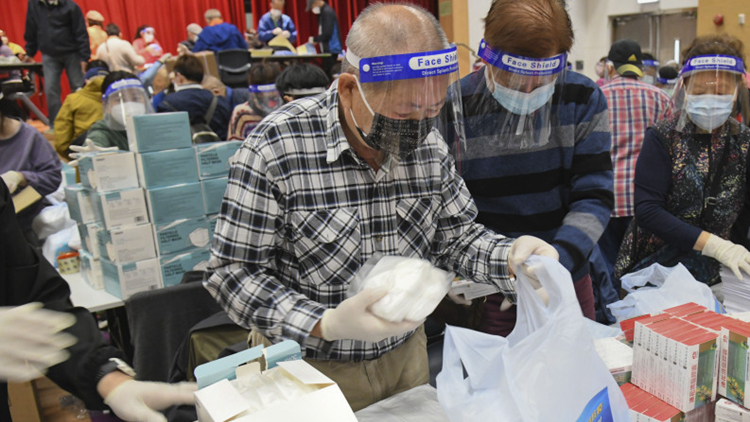 施政報告｜荃灣南區率先成立「關愛隊」 重組扶貧委員會精準扶貧