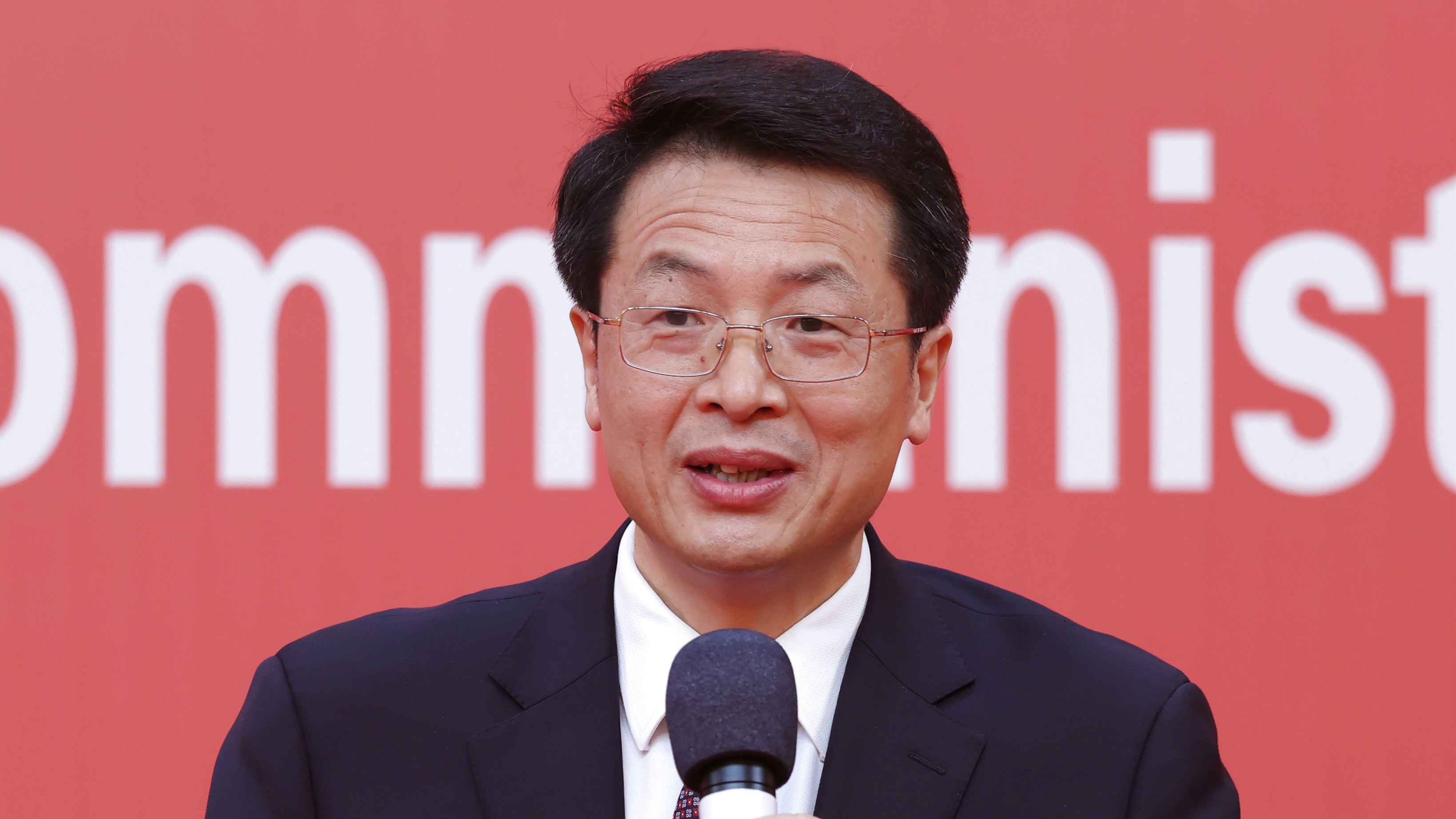 張虎常務副省長答香港商報記者問：努力將粵港澳大灣區打造成為世界級的灣區、發展最好的灣區