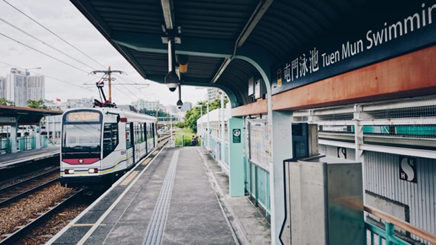13歲女童屯門輕鐵列車遭非禮 警方拘捕51歲色狼
