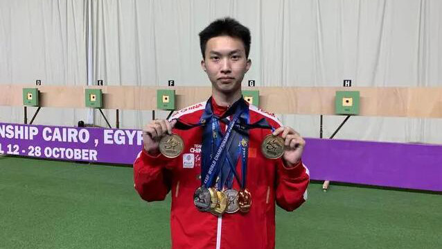 射擊世錦賽 | 小將搶眼，中國隊再奪三金