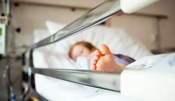 美國兒童呼吸道合胞病毒感染激增 兒童醫院不堪重負