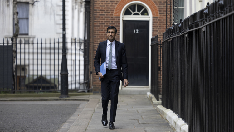 辛偉誠報名競逐英國保守黨黨魁