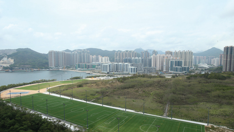 將軍澳足球訓練中心附近斜坡發現懷疑戰時炸彈 已安全引爆