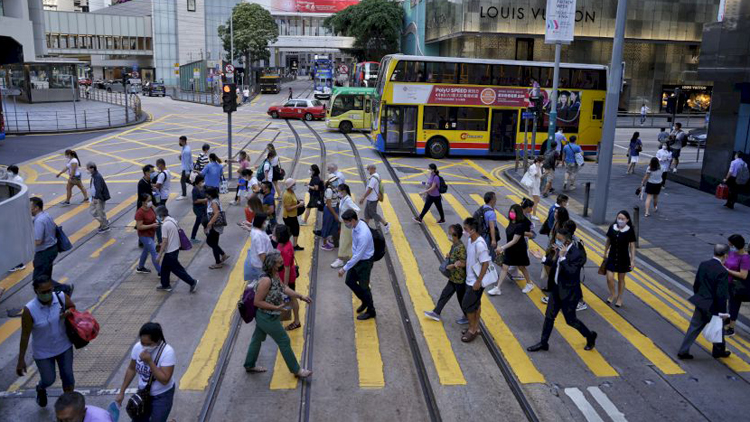 蔡若蓮：逾10萬非本地畢業生獲批留港或回港工作