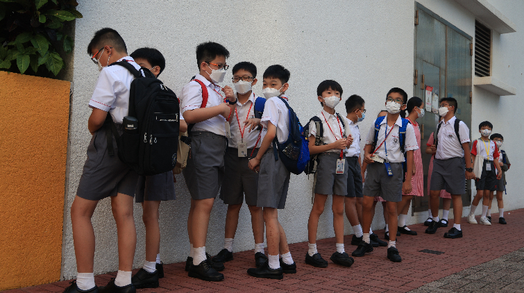 盧新寧冀港守「一國」之正創「兩制」之新 建立與「一國兩制」相適應的教育體系