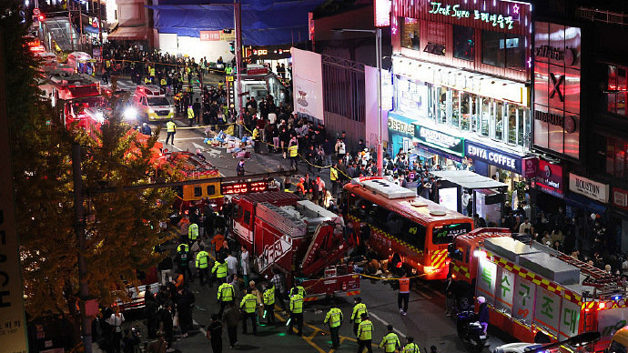 【追蹤報道】韓國梨泰院踩踏事故死亡人數升至156人