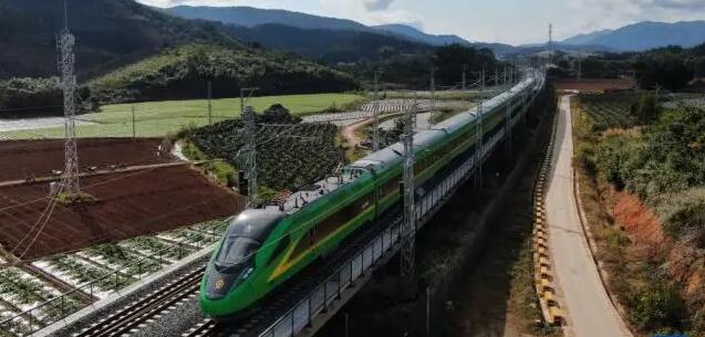 中老鐵路運營11個月 運輸貨物近千萬噸