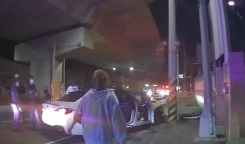 台媒：高雄發生槍擊案2車遭開15槍 駕駛乘客中彈受傷