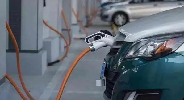 乘聯會：10月新能源乘用車零售銷量同比增75.2%