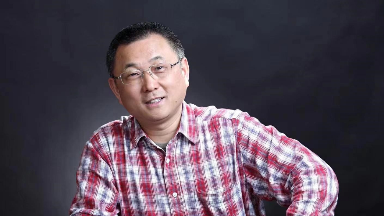 把握文化脈搏 推介魅力江夏——訪湖北省文聯主席劉醒龍