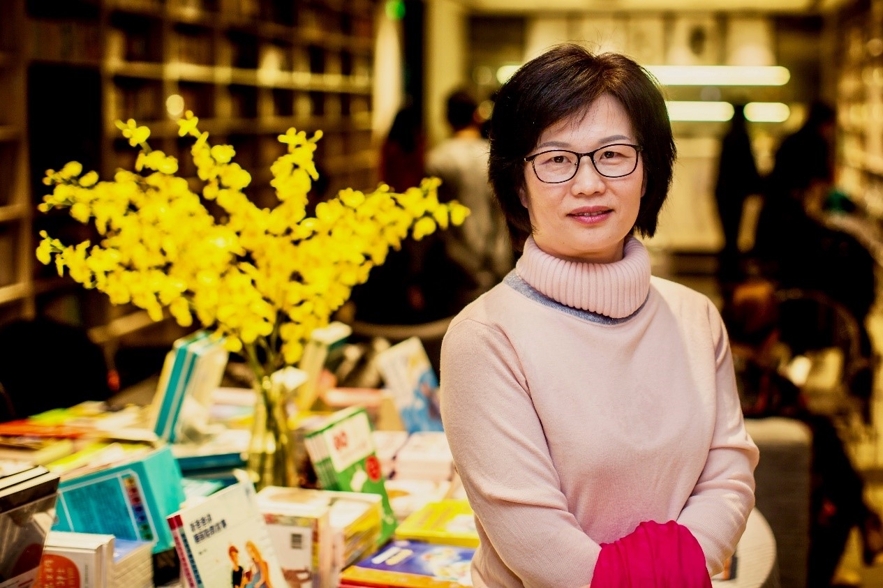 發掘人文資源 揭開英雄面紗——訪廣州市文藝報刊社副社長張鴻