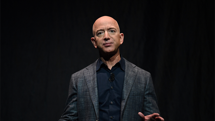 貝佐斯首次承諾 願捐出大部分身家