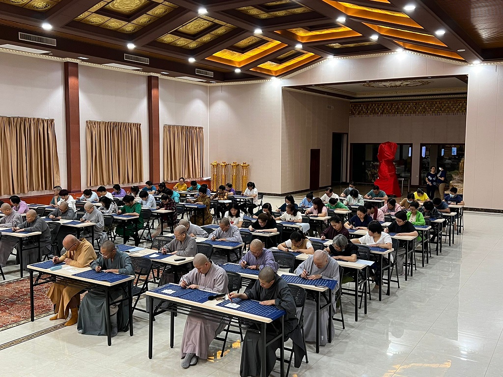 覺行念慈基金曼谷菩提寺辦世界和平書法日