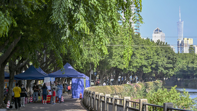 廣東28日新增本土確診469例 本土無症狀感染者7725例