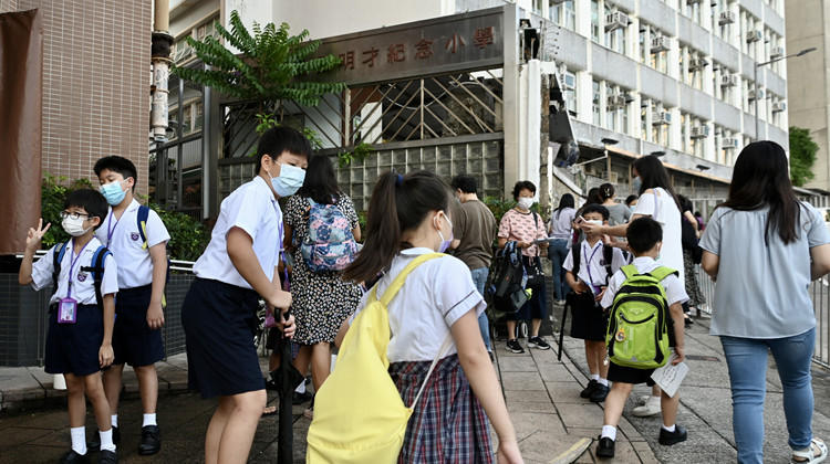 【商報時評】讓教師真正學為人師行為世範