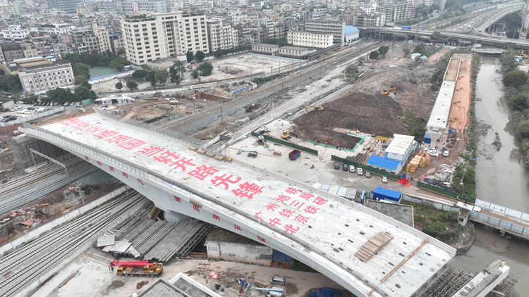 融通大灣區 | 廣州白雲站綜合交通樞紐「華麗轉身」