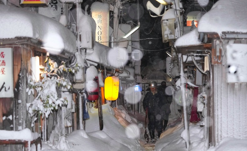 積雪厚逾1.6米 日本多地大雪已致14死80多傷