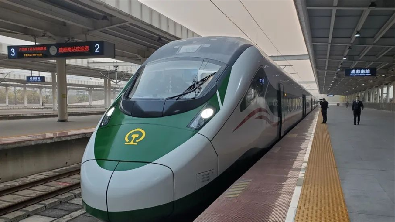 新成昆鐵路全線貫通運營 美食美景等你來賞