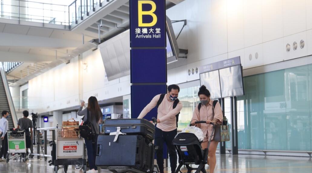 【商報圖說】旺季報復旅遊 港人出境急飆