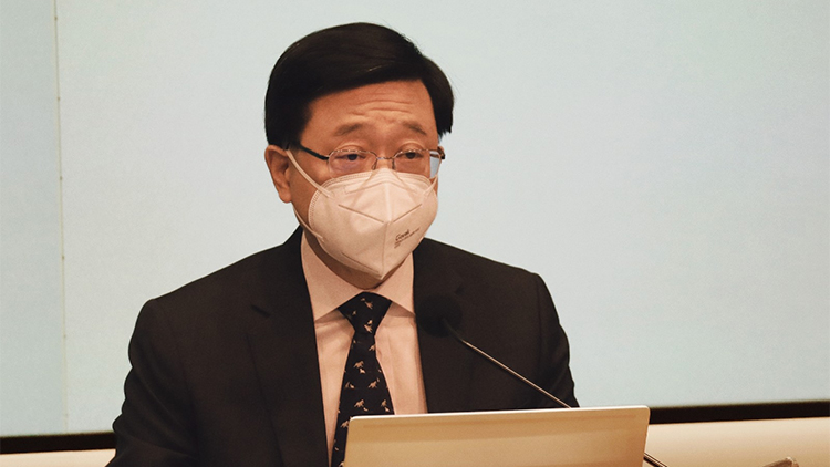 李家超：通關初期有「人數安排」 冀1月15日前落實