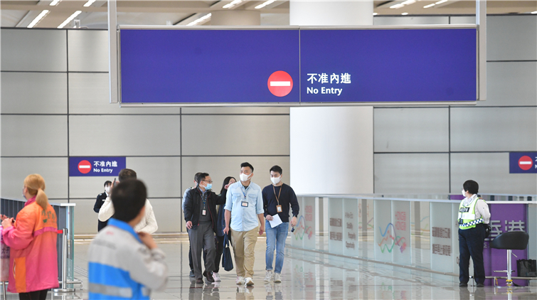 警方及入境處人員口岸舉行會議 為通關作準備