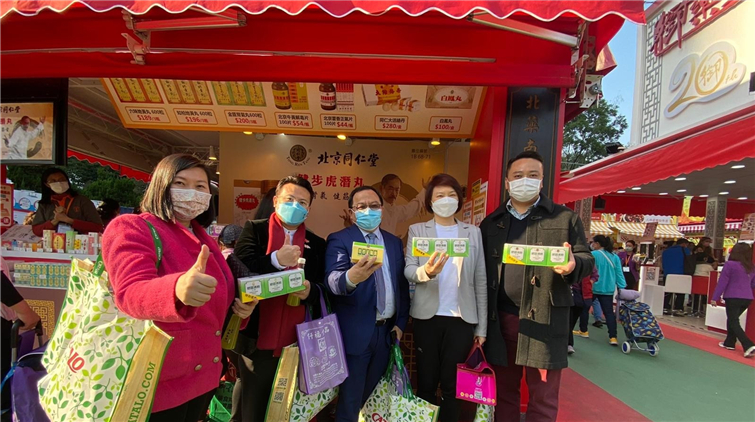 民建聯領導層及立法會議員參觀工展會 籲市民多支持本港展商