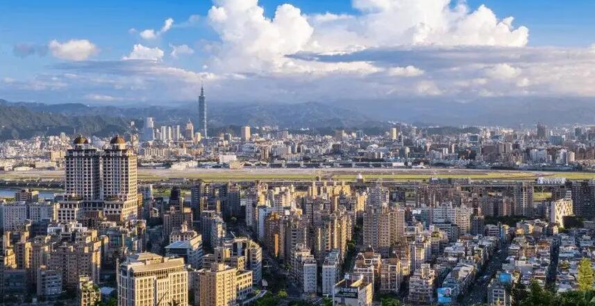 台灣製造業景氣燈號跌至「衰退」藍燈  逾兩年來首次