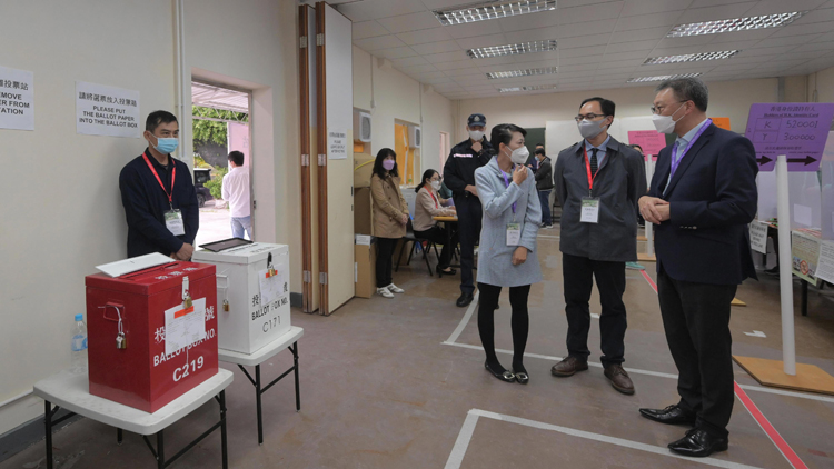 陸啟康巡視多區村代表選舉票站 指各項安排大致良好