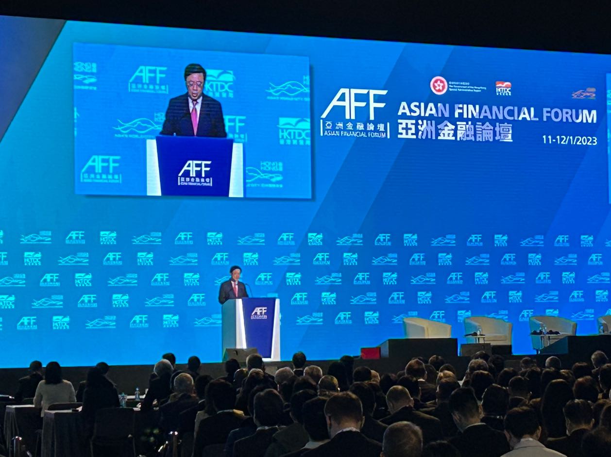 李家超：香港將復常 對經濟前景有信心