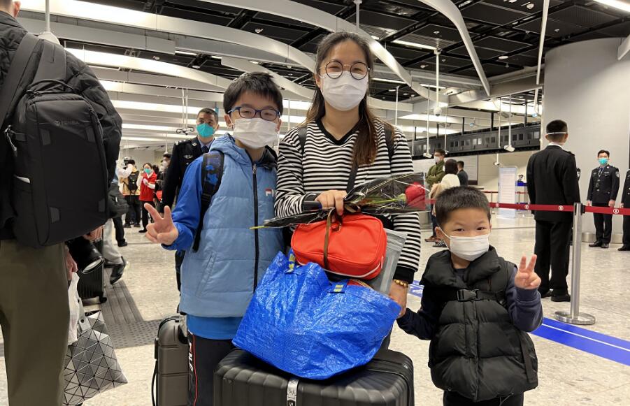 圖集｜1月15日6點30分共同見證西九龍站口岸順利恢復正常通關