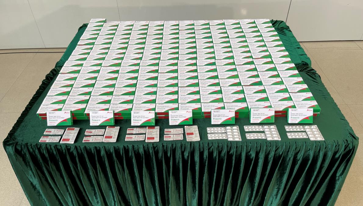 海關檢380盒走私新冠口服藥 拘捕一對夫婦