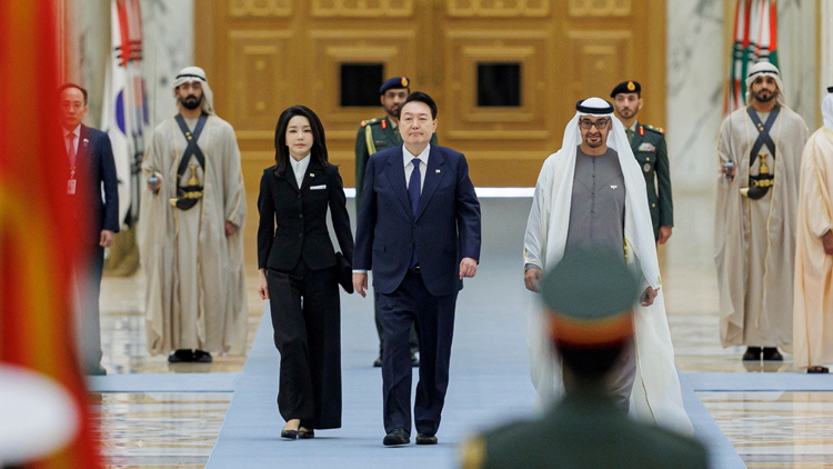 尹錫悅訪問阿聯酋 簽署13份合作備忘錄